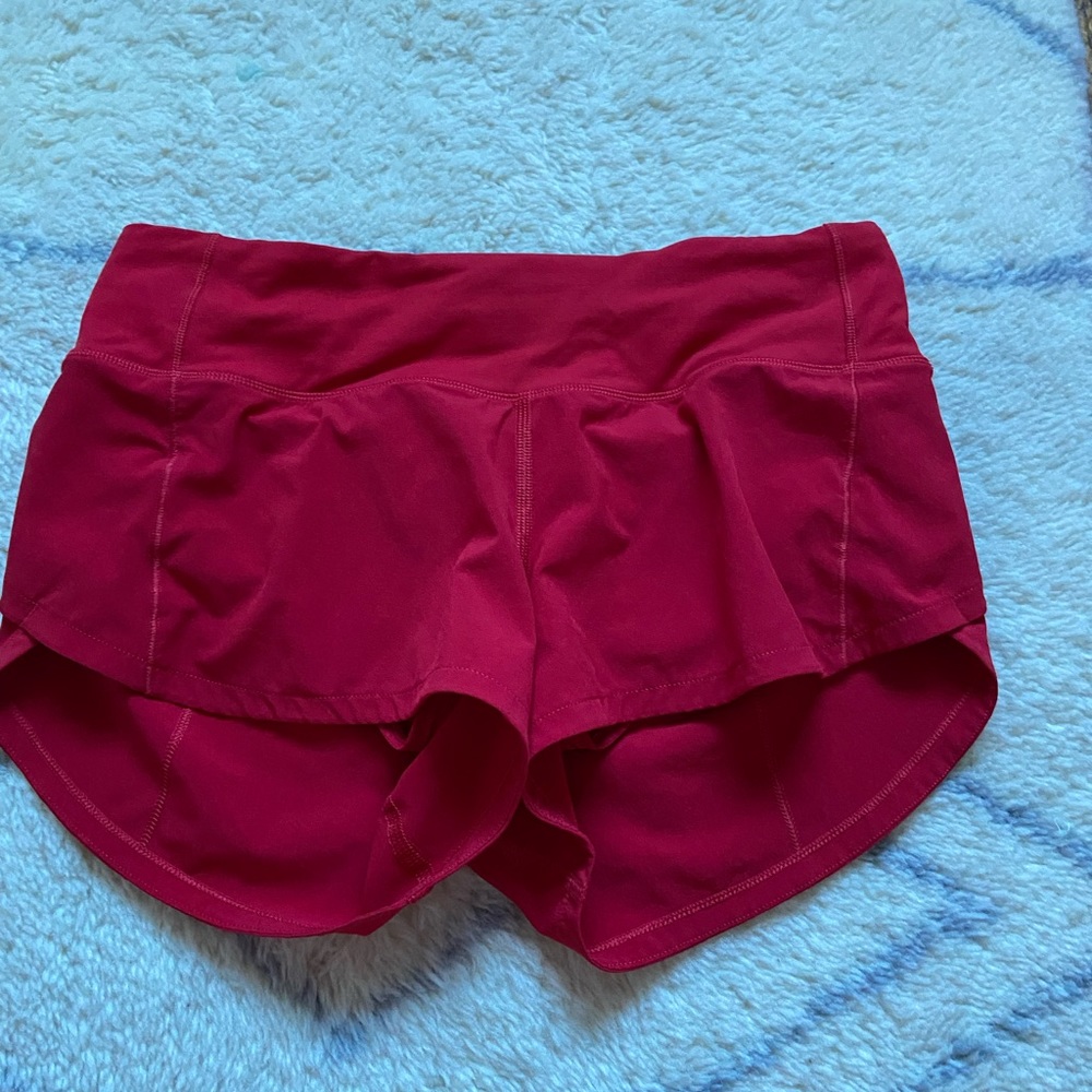 Lululemon red speedups 2.5”